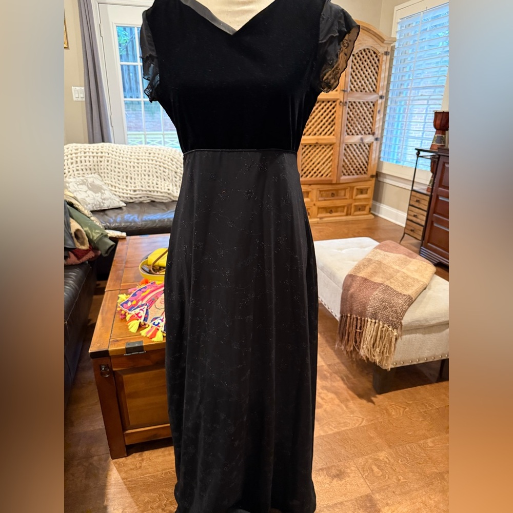 Elegant Black Evening Dress
